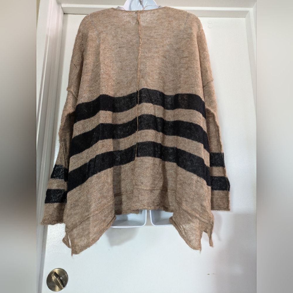 Free People ‘Twelve Roses’ Oversized Alpaca V-Neck Pullover Sweater - Picture 11 of 12